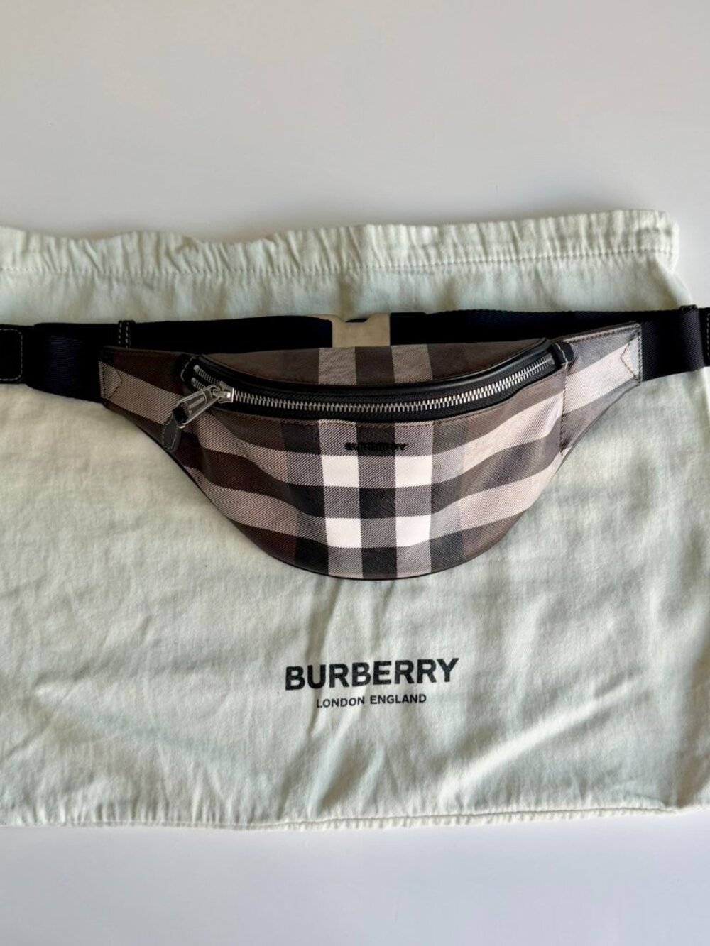 Burberry Cason Bum Body Bag - Dark Birch Brown - Picture 4 of 7